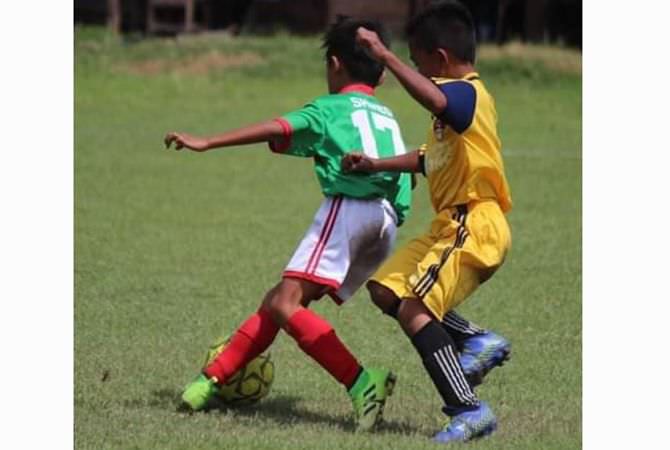 JOMBANG – Kekuatan pemain Sekolah Sepak Bola (SSB) AB Perkasa kelompok