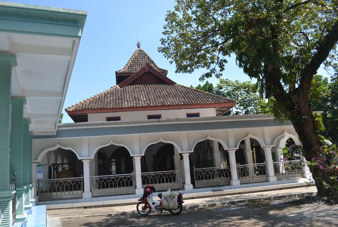 MASJID Al Hidayah yang terletak di Desa Rejoagung, Kecamatan Ngoro, Ka