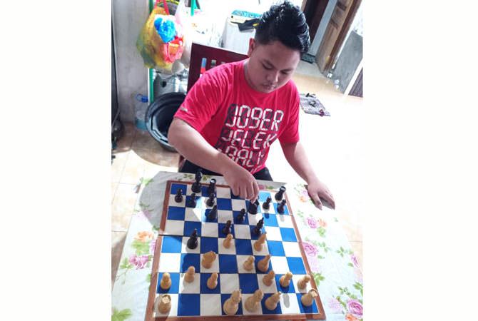 JOMBANG – Latihan catur tidak membutuhkan tenaga fisik berat. Selama R