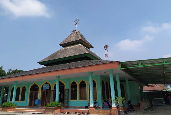 MASJID Baiturrahman yang terletak di Desa Mojojejer, Kecamatan Mojowar