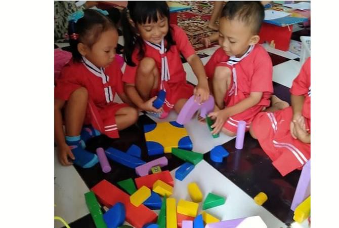 JOMBANG – Pendidikan anak usia dini (PAUD) tidak ada ujian kelulusan.