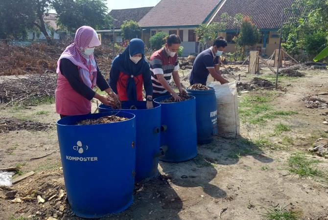 Olah Sampah Organik Jadi Pupuk Kompos