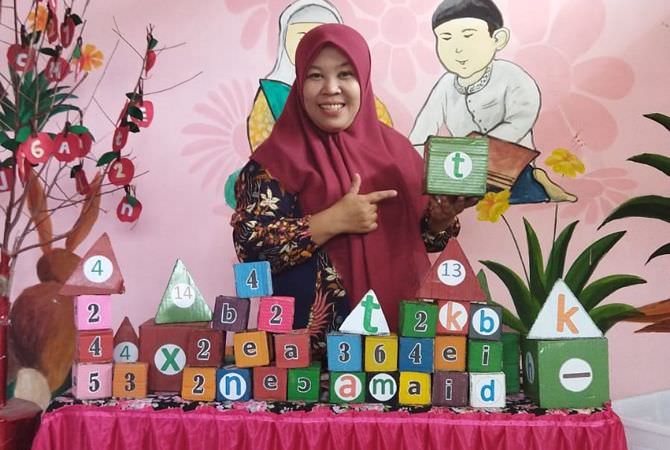 Tri Wahyuni Guru di Jombang Gunakan APE dari Barang Bekas