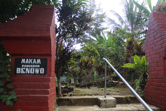 Makam Pangeran Benowo Tokoh Penyebar Agama Islam
