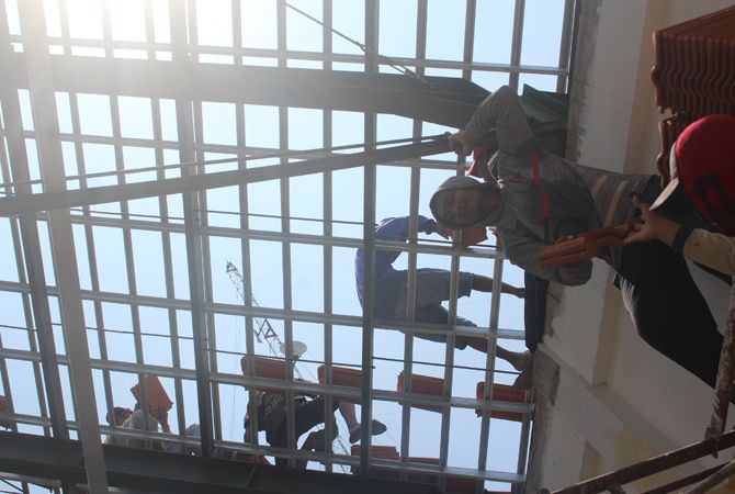 Proyek Kantor Kecamatan Sumobito Jombang Terancam Molor
