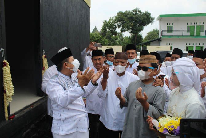 Yayasan Nahdlatul Ulama Al Imron Resmikan Miniatur Kakbah