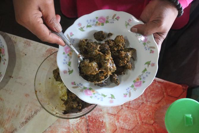 Berburu Kuliner Ekstrem di Utara Brantas Olahan Rica-Rica Biawak, Kodo