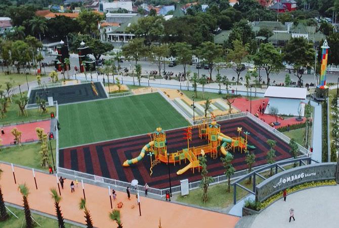 Alun-Alun Jombang Dibuka Secara Resmi untuk Umum Usai Nataru