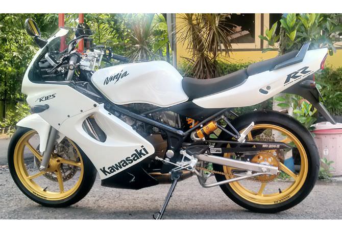 Modifikasi Ninja RR Gaya Racing