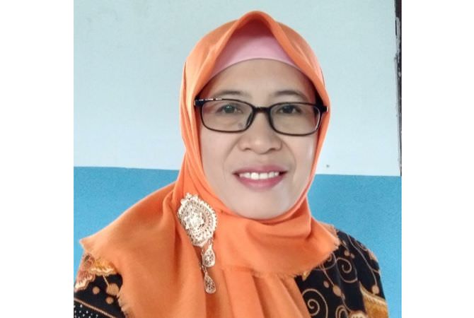 Winarti: Guru Pengganti Orang Tua