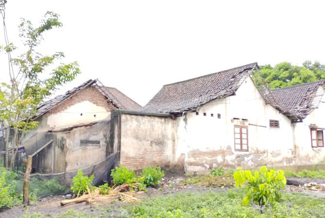 32 Rumah Rusak Diterjang Angin Kencang