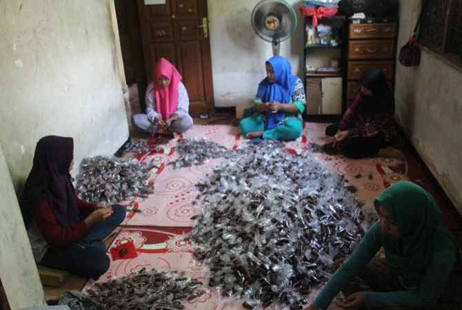 Manis Empuk Jenang Kelapa Muda Asli Jombang