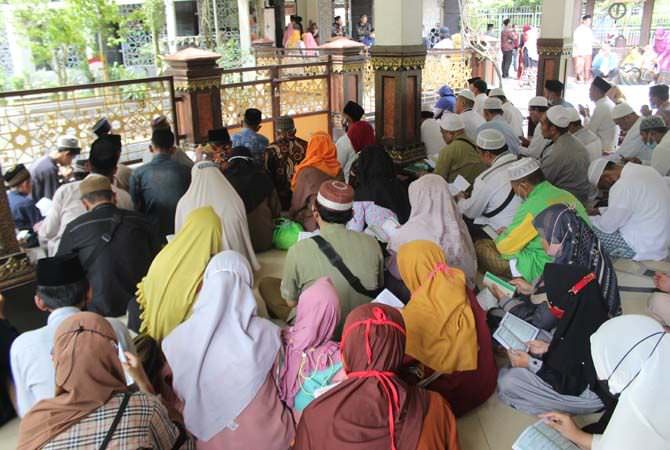 Waktu Dibatasi, Pezirah Makam Gus Dur Meningkat