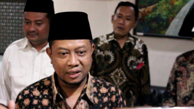 Joko Herwanto saat memberikan keterangan kepada wartawan (9/7). (ACHMAD RW/JAWA POS RADAR JOMBANG)