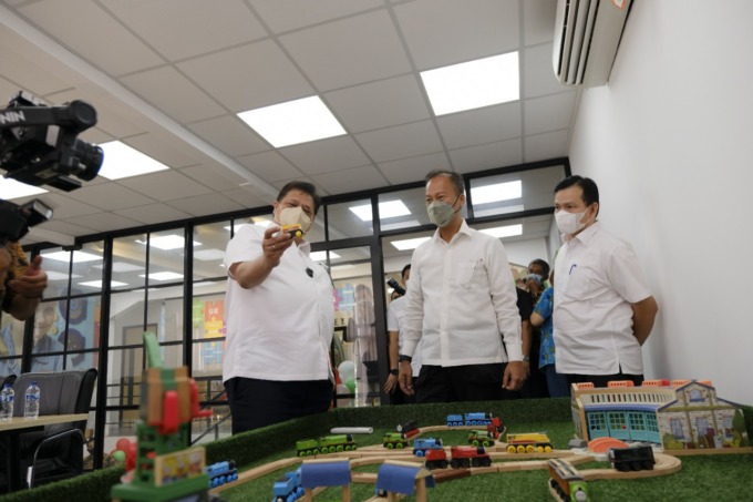 Menko Bidang Perekonomian Airlangga Hartarto selaku Ketua Dewan Nasional KEK dalam kunjungannya ke KIK, Sabtu (23/07).