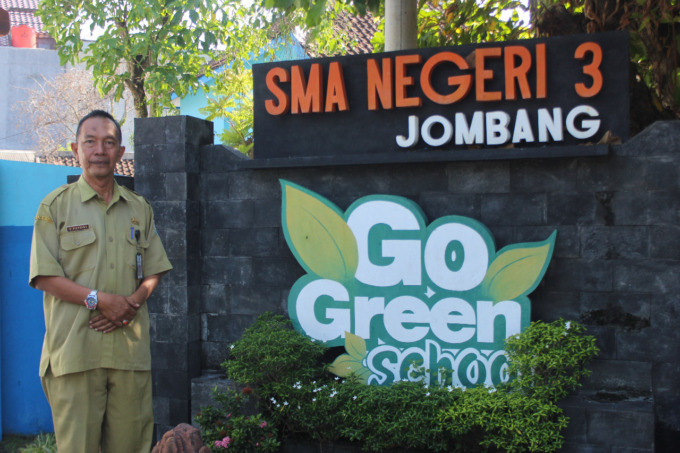 Plt Kepala SMAN 3 Jombang, Zainal Fatoni