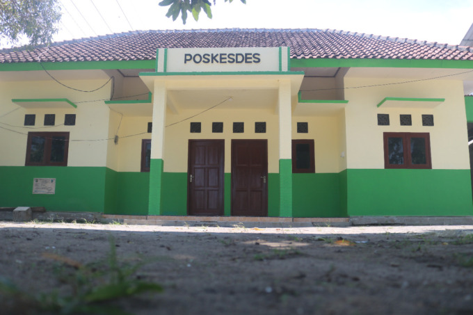 Kondisi Polindes Sudimoro yang juga rumah dinas LY hingga Minggu (18/9) kemarin masih kosong setelah ditinggal kabur penghuninya.