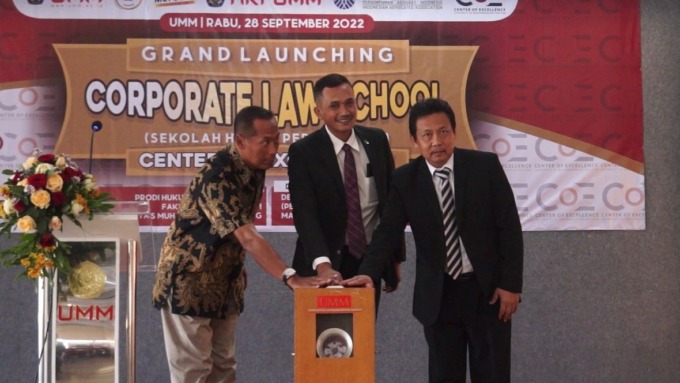 Prosesi grand launching Corporate Law School di UMM