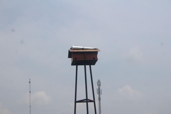 Atap rubuha sultan di Peterongan ini rusak dan terangkat ke atas. Padahal, harga pengadaan rubuha ini hingga Rp 9,4 juta pertitiknya.