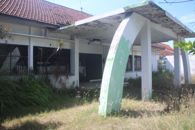 Eks kantor Dinas Ketahanan Pangan di pinggir Jl Gatot Subroto Jombang.