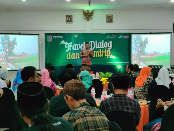 Kepala Dinas Kepemudaan Olahraga dan Pariwisata (Disporapar) Jombang Bambang Nurwijanto memberikan sambutan.
