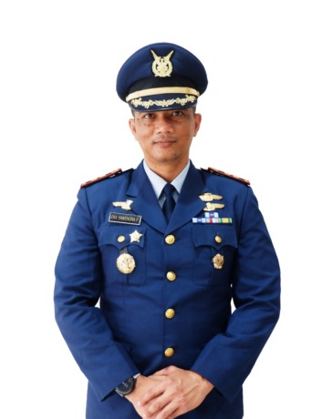 Dansatradar 222 Ploso Letkol Lek Eka Yawendra Parama SSit MIPol dikenal tegas dan ramah.