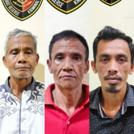 Pembunuh berantai Wowon Erawan (tengah) dan dua rekannya, Dede (kanan) dan Solihin (kiri) (Istimewa)