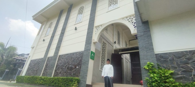 Tampilan depan Masjid Aisyah Cempaka Desa Mojongapit, Kecamatan Jombang.