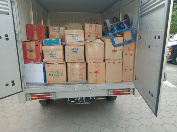 RIbuan miras dalam mobil boks yang diamankan Polsek Kudu Jumat (17/3) sore