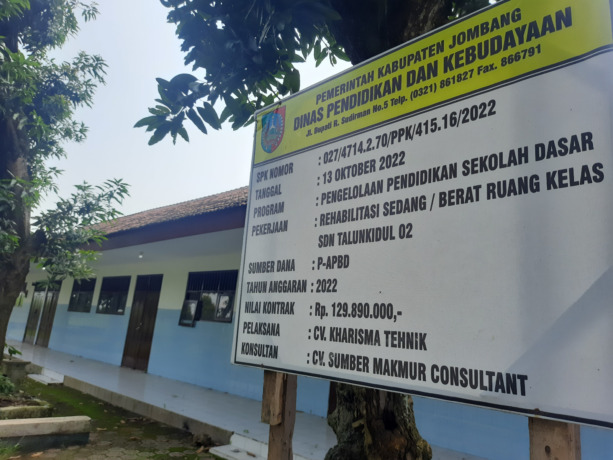 Kondisi bangunan SDN Talun Kidul 2 Sumobito yang mangrak usai dapat bantuan rehab dari Pemkab Jombang.