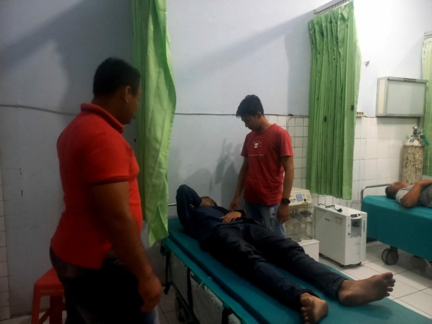Cahyo, 20, korban penganiayaan di Pasar Ramadan Desa Dukuhmojo yang tengah dirawat di rumah sakit.
