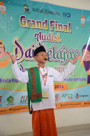 Labib Ardya Al Mahrus, siswa MIN 1 Jombang yang menjadi juara 1 Audisi Dai Pelajar Ramadan jenjang SD/MI putra, hasil kerjabareng Jawa Pos Radar Jombang bersama Polres Jombang,