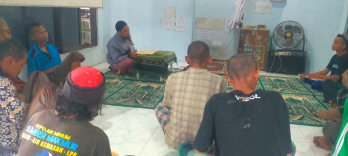 Pecandu narkoba dan ODGJ sedang menjalani rehabilitasi dengan menghafal Alquran di padepokan Ibnu Rusydi