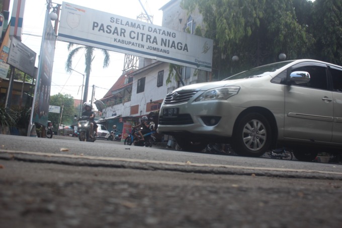 Ilustrasi kompleks pertokoan di Pasar Citra Niaga (PCN) Jombang.