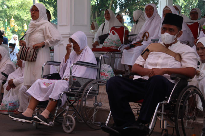Ratusan calon jamaah haji (CJH) asal Jombang mengikuti manasik dan pembekalan di Pendopo Kabupaten Jombang beberapa waktu lalu.