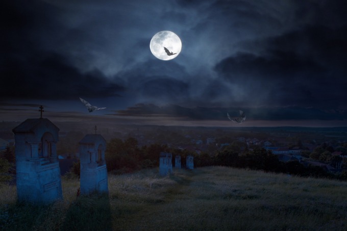 Ilustrasi pemakaman atau makam menyeramkan (pixabay.com)