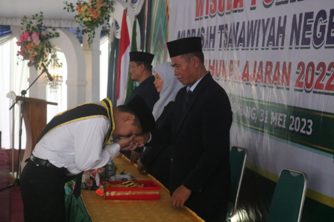 Prosesi wisuda di MTsN 5 Jombang.