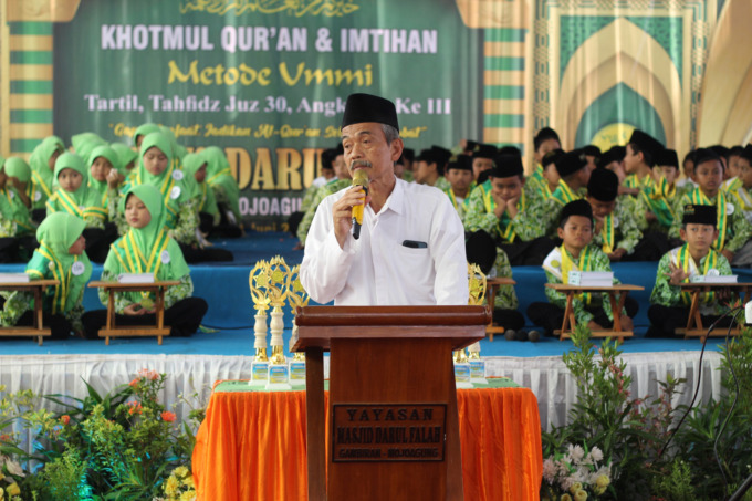 Kepala MI Plus Darul Falah, H Wachid, SAg