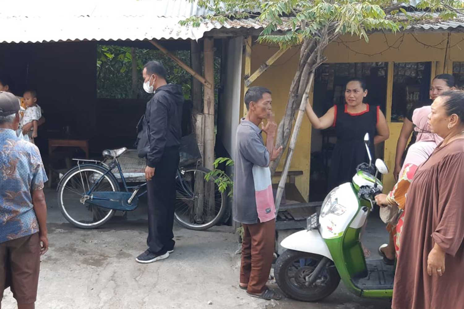 Warung di Dusun Dasin, Desa Sugihwaras, Kecamatan Jenu yang merupakan lokasi penusukan. (Polres Tuban untuk Radar Tuban)