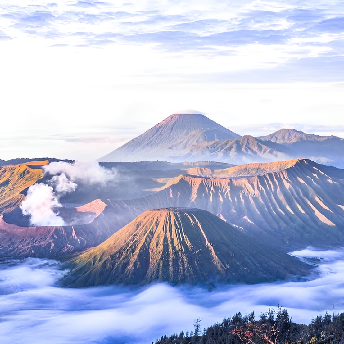 Pemandangan Gunung Bromo Sebelum Terbakar (Radar Tuban/ds-Wonderful Indonesia)