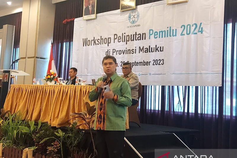 Ketua Komisi Kemitraan dan Infrastruktur Organisasi Dewan Pers Asep Setiawan. (Antara/Ikhwan Wahyudi)