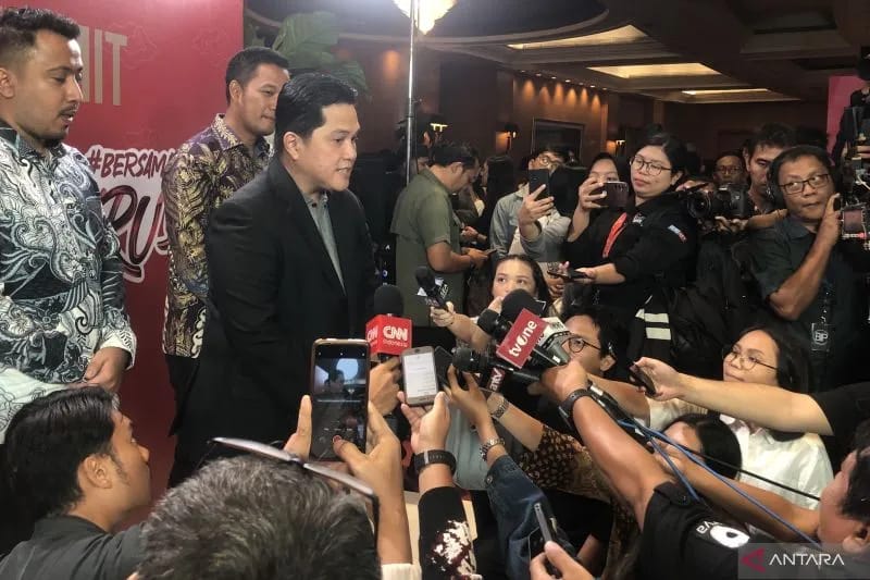 Ketum PSSI Erick Thohir ketika ditemui awak media pada acara PSSI Partner Summit di kawasan Jakarta, Rabu (27/9). ANTARA