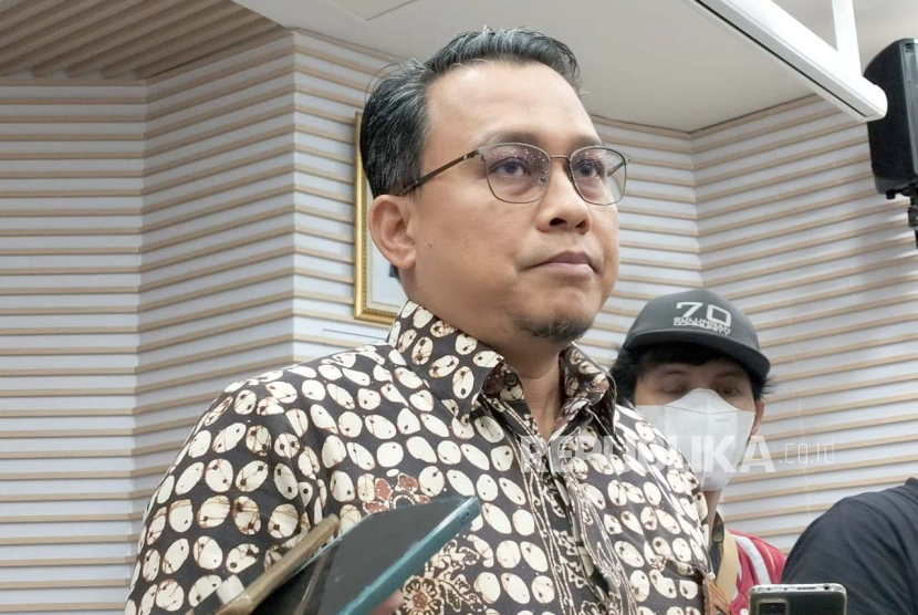 Kepala Bagian Pemberitaan KPK, Ali Fikri. KPK sebut tak perlu dimasalahkan soal Firli menandatangani surat penangkapan Syahrul. (Republika)