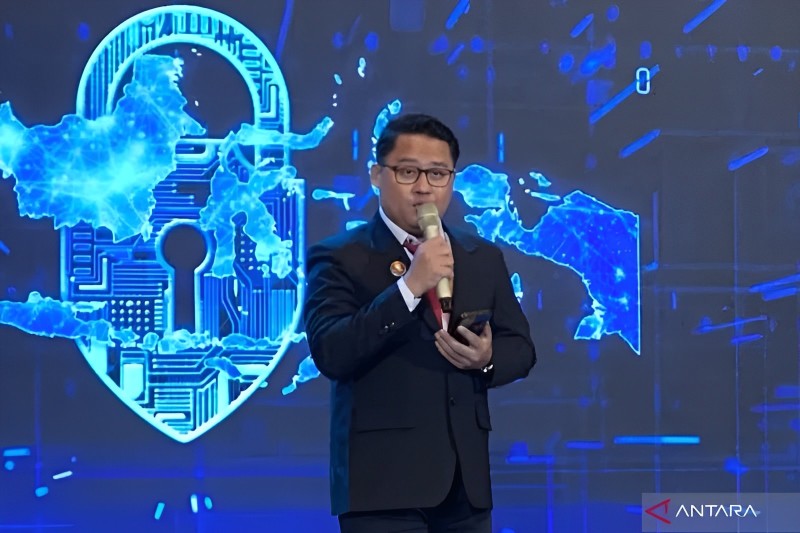 Juru Bicara BSSN Ariandi Putra saat menyampaikan paparannya kepada audiens dalam acara Security Day 2023 di Jakarta, Selasa (24/10). (ANTARA)