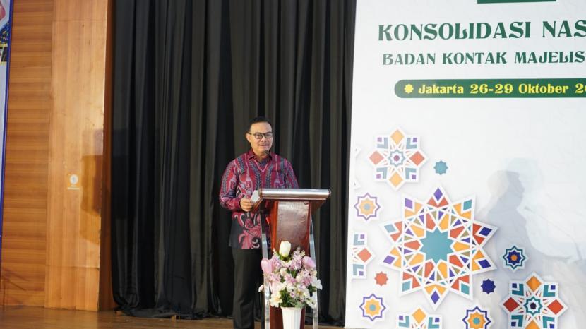 Kepala BKKBN Dr dr Hasto Wardoyo, saat menjadi pembicara dalam kegiatan Konsolidasi Nasional Badan Kontak Majelis Taklim (BKMT). (BKKBN)