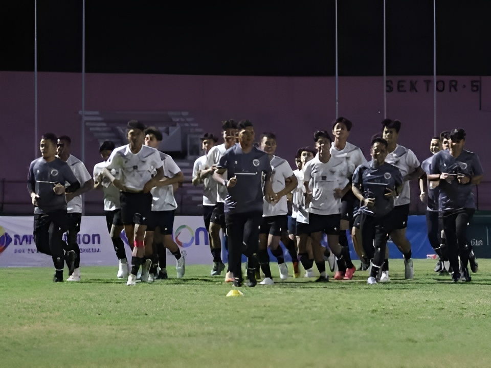 Timnas Indonesia U-17 berlatih malam hari menyesuaikan diri dengan waktu pertandingan Piala Dunia U-17.