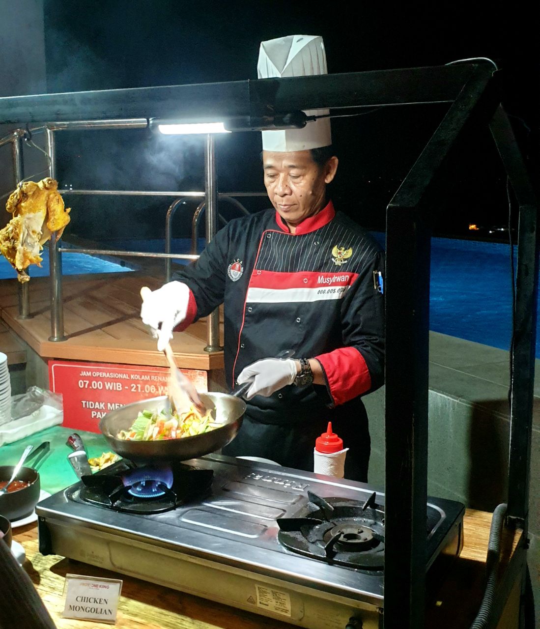 LIVECOOKING: Chef Irwan memasak langsung menu andalannya, Chicken Mongolian