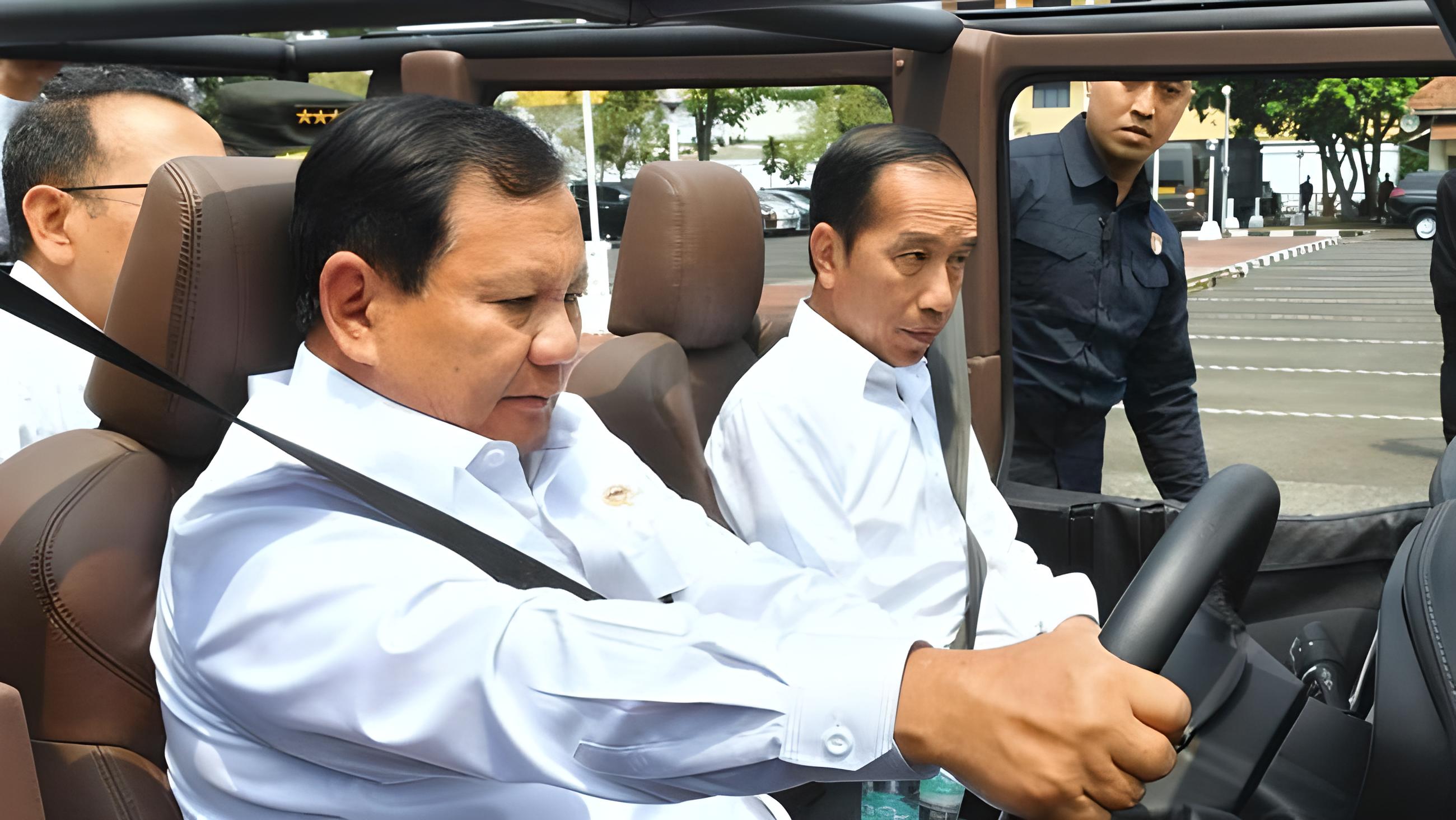 Calon Presiden Prabowo Subianto bersama Presiden Joko Widodo (Jokowi)