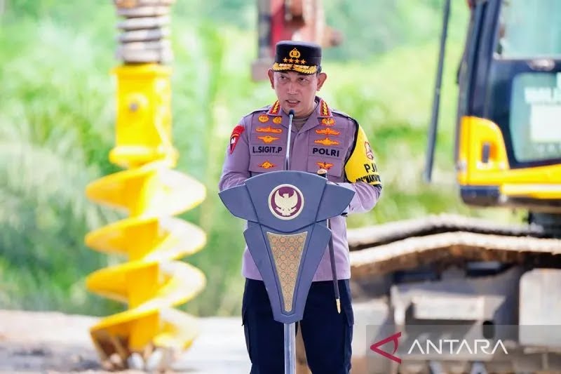 Kapolri Jenderal Pol. Listyo Sigit Prabowo memberikan sambutan dalam acara Kota Nusantara (IKN), Kalimantan Timur (Kaltim)