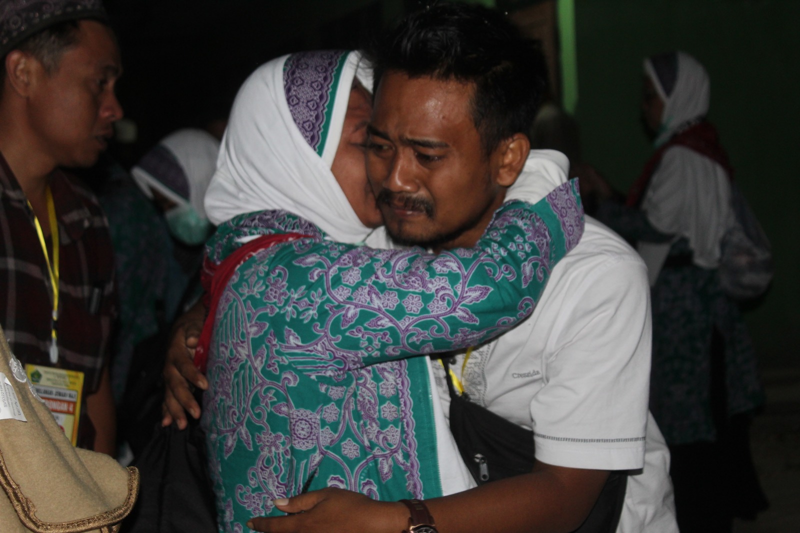 KETIKA MASIH DIPUSATKAN: Penjemputan haji 2023 saat masih terpusat di Kompi Senapan C 521 Tuban. Tahun ini, rencananya dipusatkan di masing-masing kecamatan.